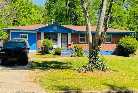 1934 APACHE Trail SE Atlanta GA 30316