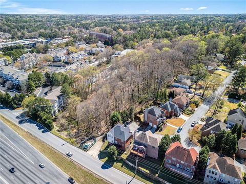 1734 Summit Glen Atlanta GA 30329