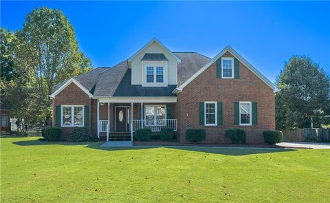 22 Churchill Downs NE Cartersville GA 30121