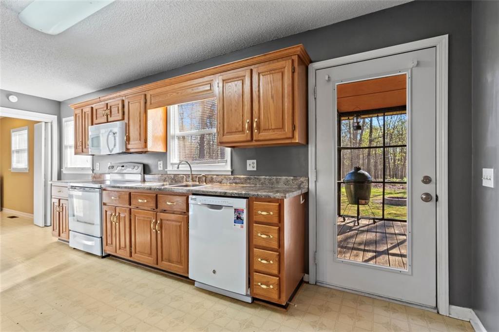 220 Circle Valley Drive, Calhoun, Georgia image 11