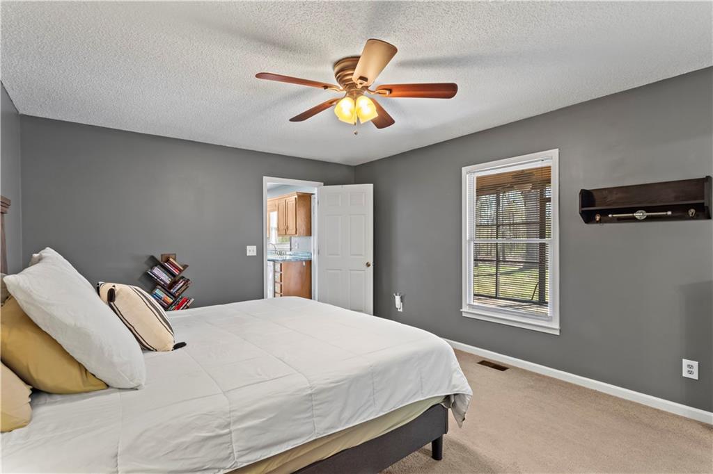 220 Circle Valley Drive, Calhoun, Georgia image 17