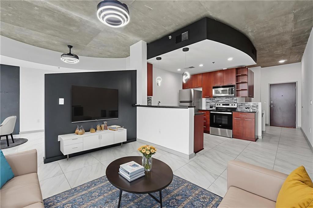 3324 Peachtree Road NE 2008