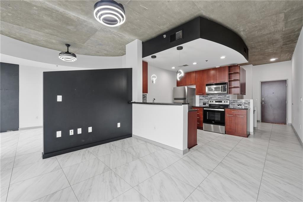 3324 Peachtree Road NE 2008