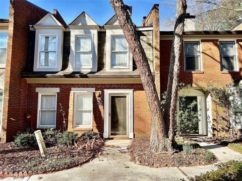 Townhouse For Sale - 4129 Boxwood Way<br/> Duluth, GA 30096