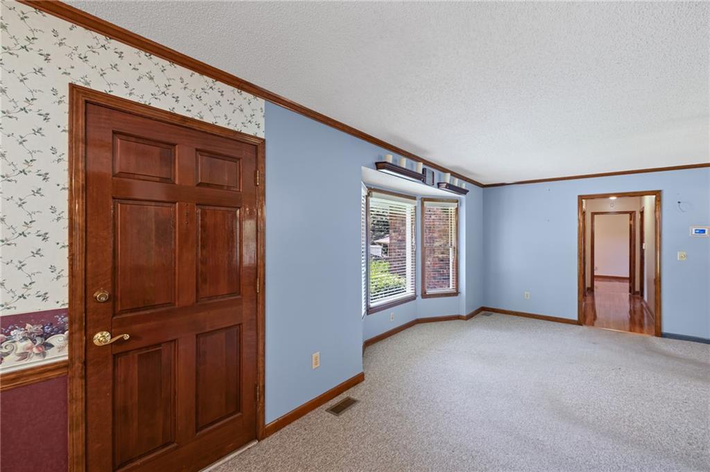 111 Westwood Drive, Cartersville, Georgia image 3