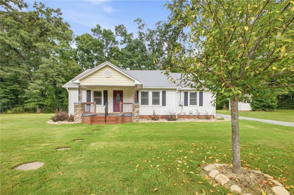 38 Nelson Street SE, Silver Creek, GA, 30173