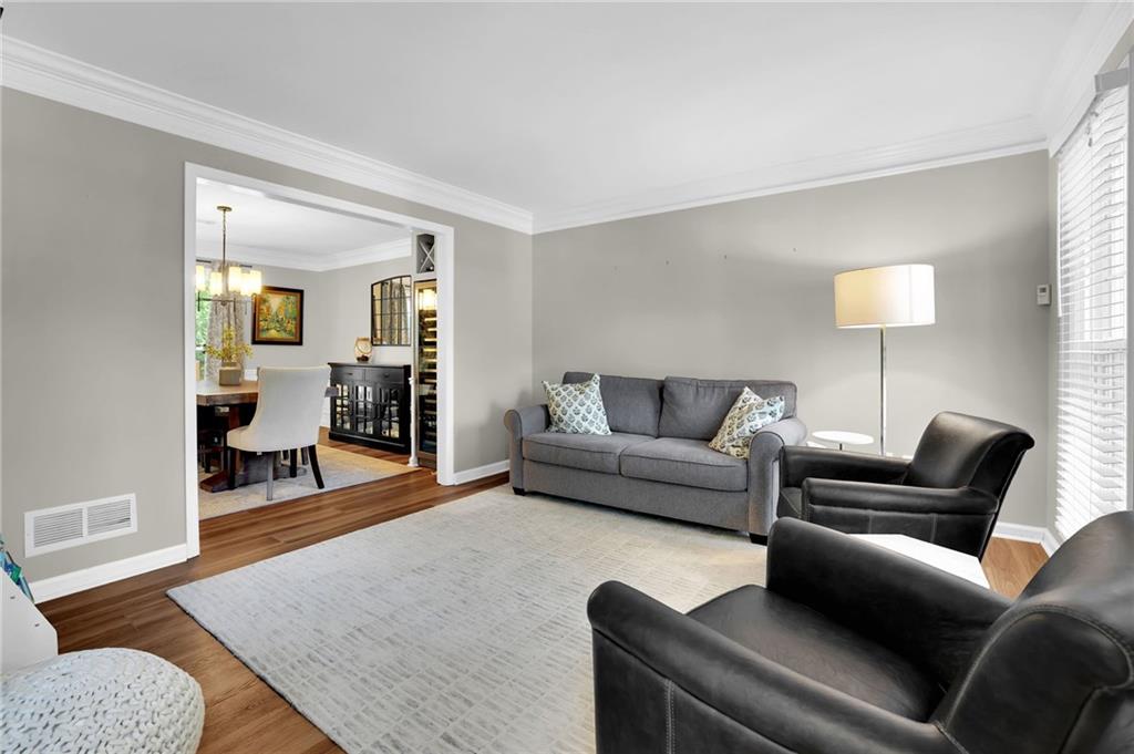 5560 Ashwind Trace