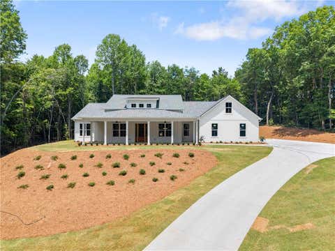 Homes For Sale - 412 Jess Hunt Road<br/> Cleveland, GA 30528