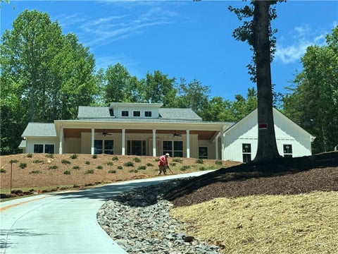 Homes For Sale - 412 Jess Hunt Road<br/> Cleveland, GA 30528