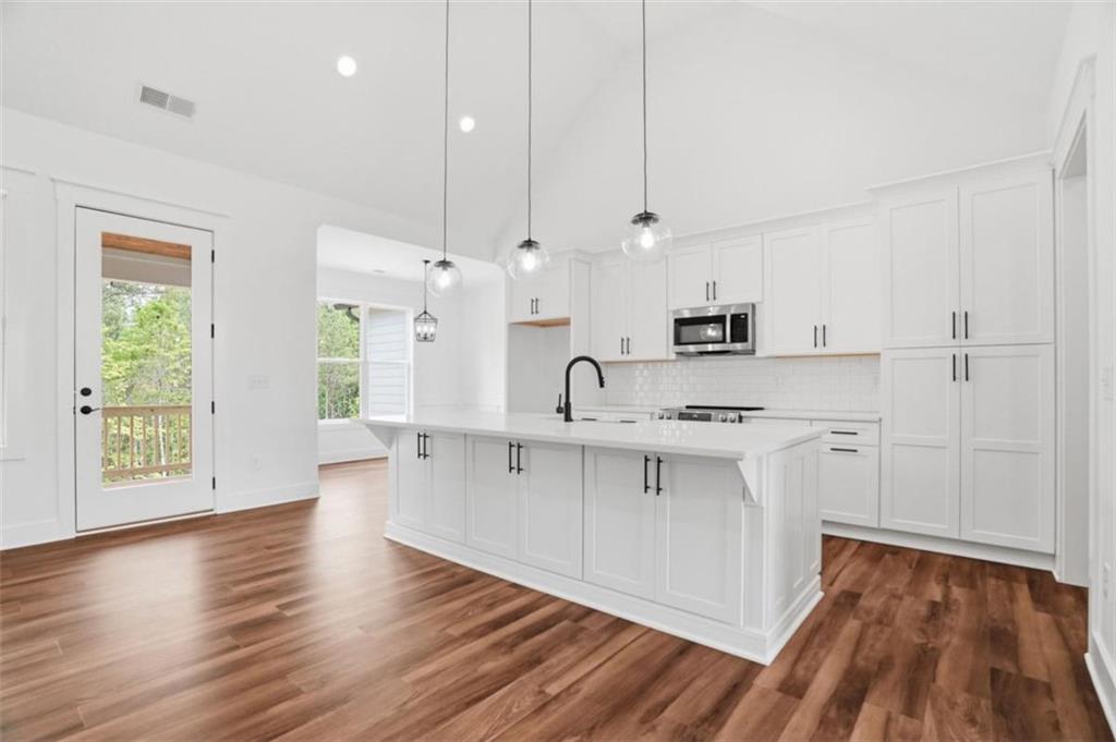 170 Fieldstone Circle