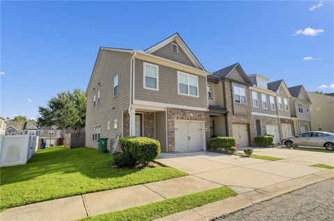 Townhouse For Rent - 4933 Longview Walk<br/> Dekalb County, Decatur, GA 30035