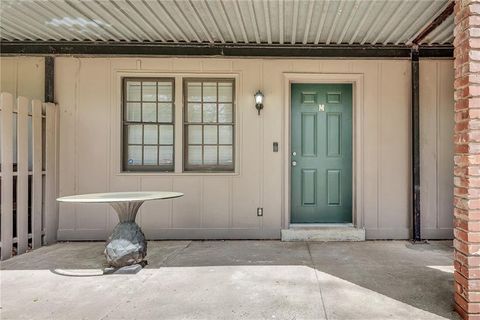 Condo For Sale - 3083 Colonial Way #M<br/> Dekalb County, Atlanta, GA 30341