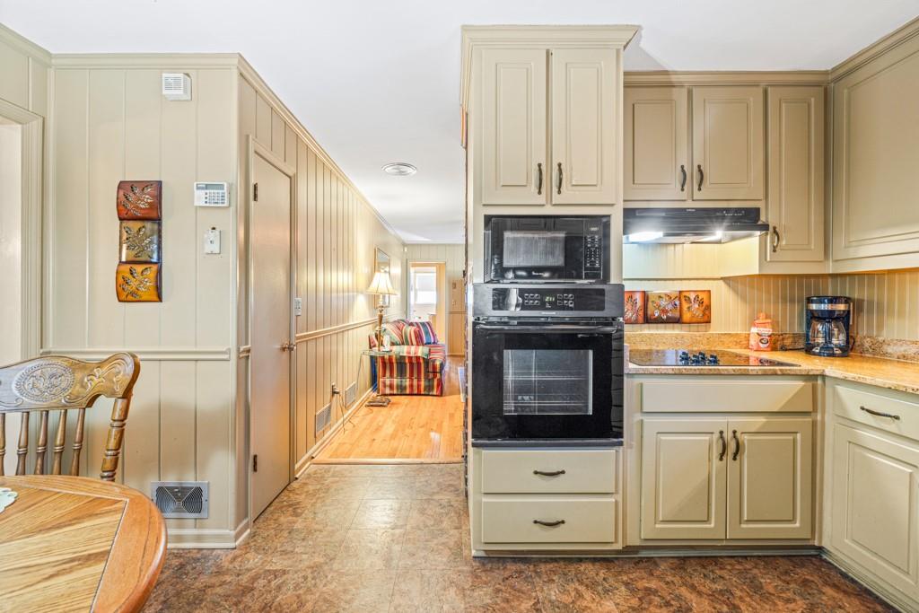 4031 Pine Needle Drive, Duluth, Georgia image 12