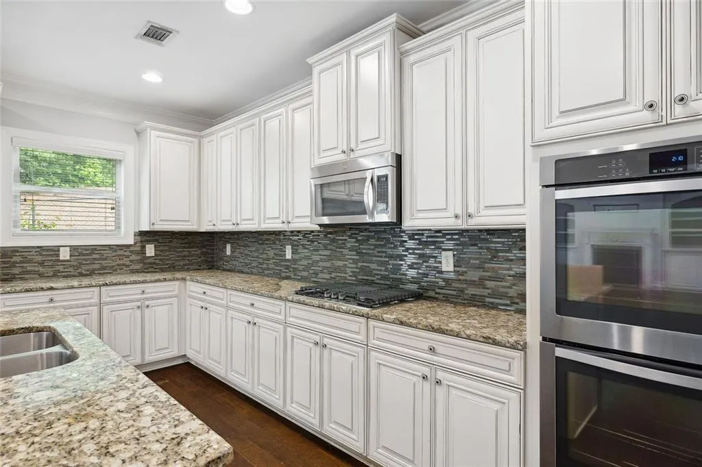 Roswell, Georgia 30076, United States, 4 Bedrooms Bedrooms, ,4 BathroomsBathrooms,Residential,Active,152510