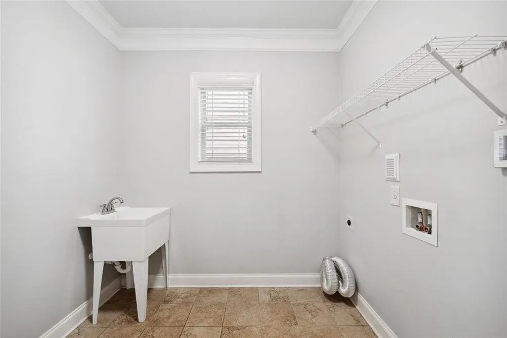 Roswell, Georgia 30076, United States, 4 Bedrooms Bedrooms, ,4 BathroomsBathrooms,Residential,Active,152510