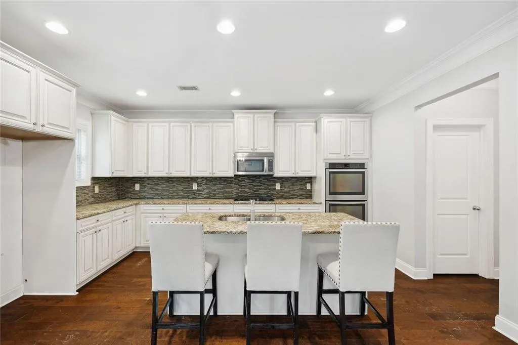 Roswell, Georgia 30076, United States, 4 Bedrooms Bedrooms, ,4 BathroomsBathrooms,Residential,Active,152510