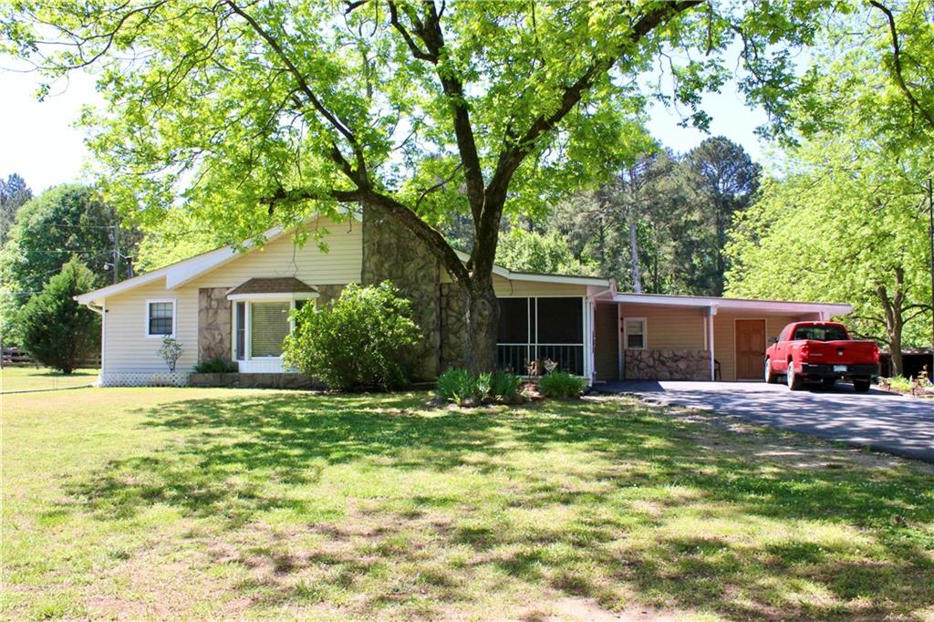 394 NW Hwy 211