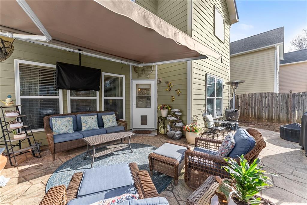 5725 Weddington Drive