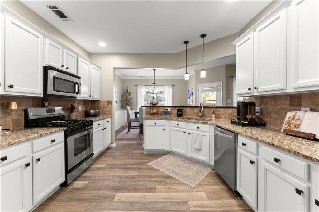 5725 Weddington Drive