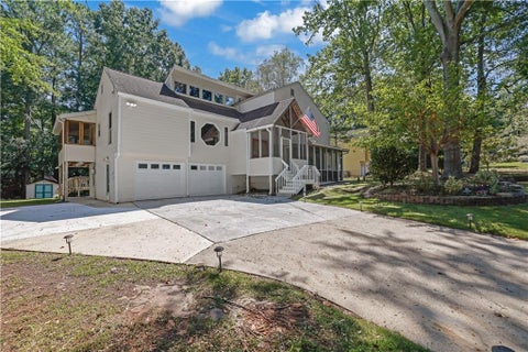 Homes For Sale - 3956 Viewpoint Court<br/> Marietta, GA 30066