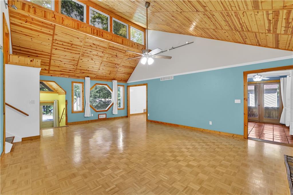 3956 Viewpoint Court