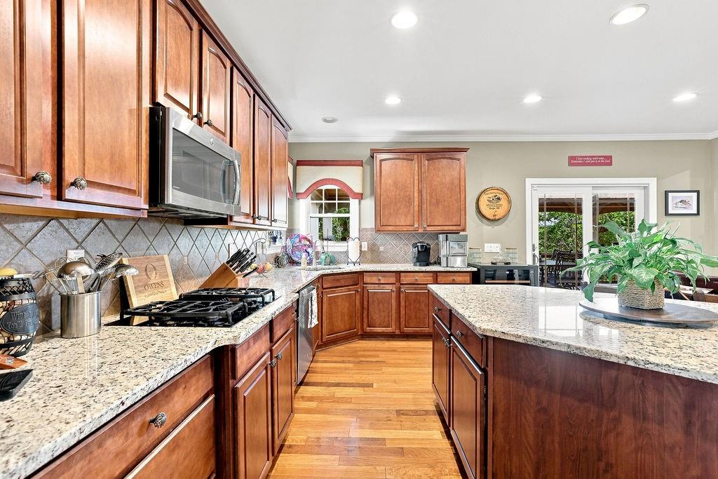4505 Hedgewood Drive