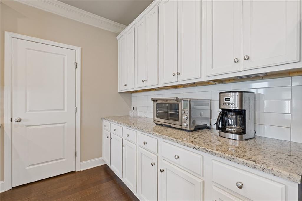 2904 Weyhill Trail