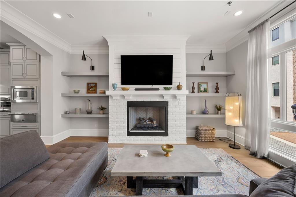 717 Lenox Lane