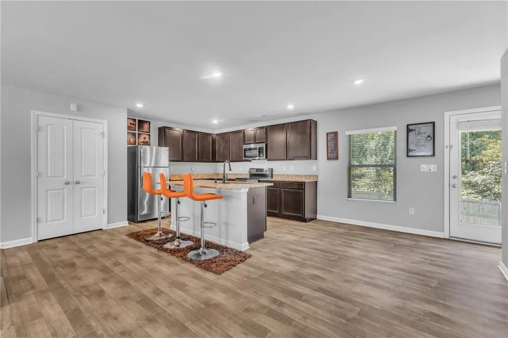 Hampton, Georgia 30228, United States, 4 Bedrooms Bedrooms, ,3 BathroomsBathrooms,Residential,Active,201214