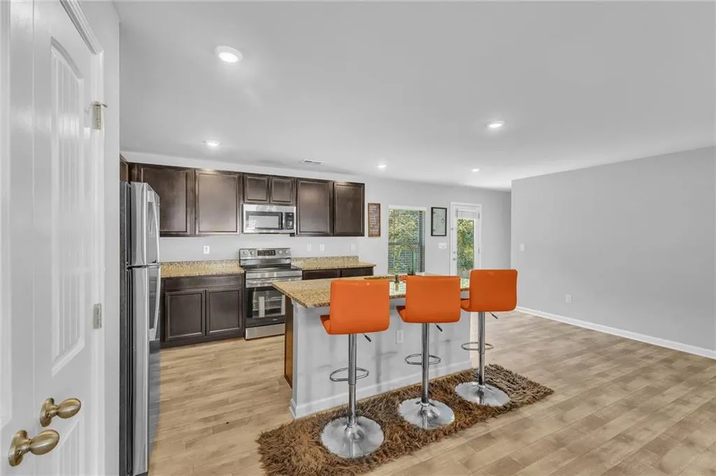 Hampton, Georgia 30228, United States, 4 Bedrooms Bedrooms, ,3 BathroomsBathrooms,Residential,Active,201214