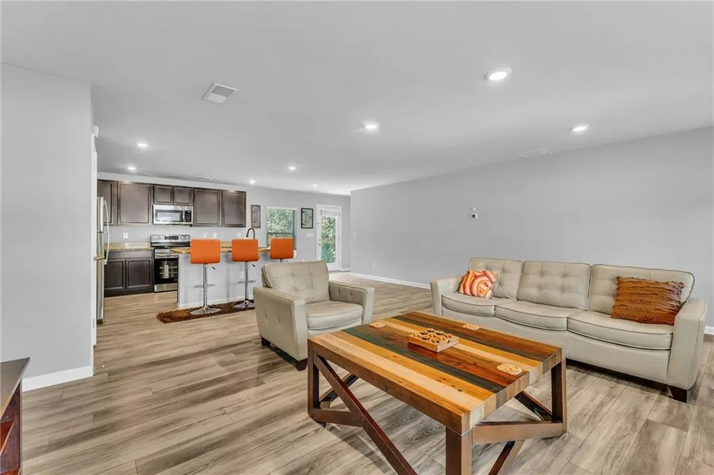 Hampton, Georgia 30228, United States, 4 Bedrooms Bedrooms, ,3 BathroomsBathrooms,Residential,Active,201214