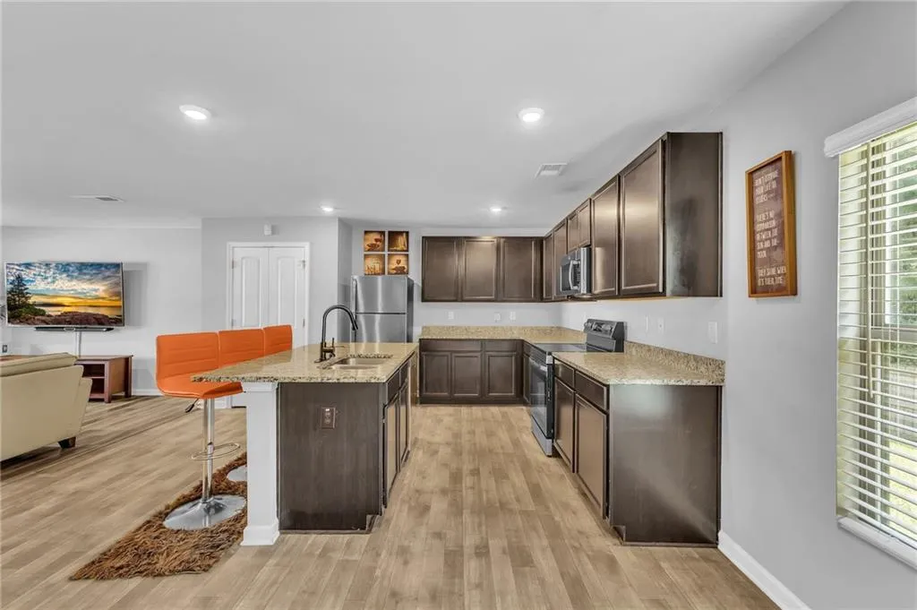 Hampton, Georgia 30228, United States, 4 Bedrooms Bedrooms, ,3 BathroomsBathrooms,Residential,Active,201214