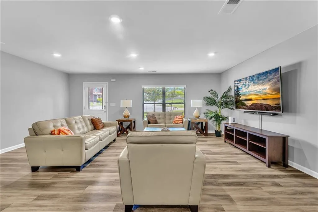 Hampton, Georgia 30228, United States, 4 Bedrooms Bedrooms, ,3 BathroomsBathrooms,Residential,Active,201214