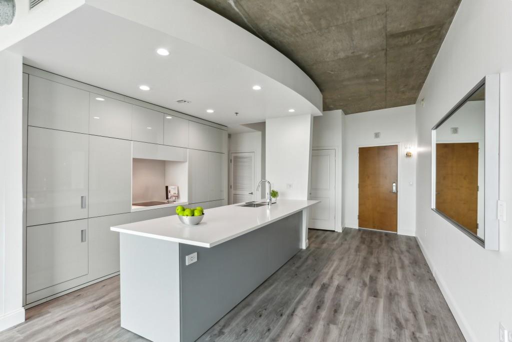 943 Peachtree Street NE 1515