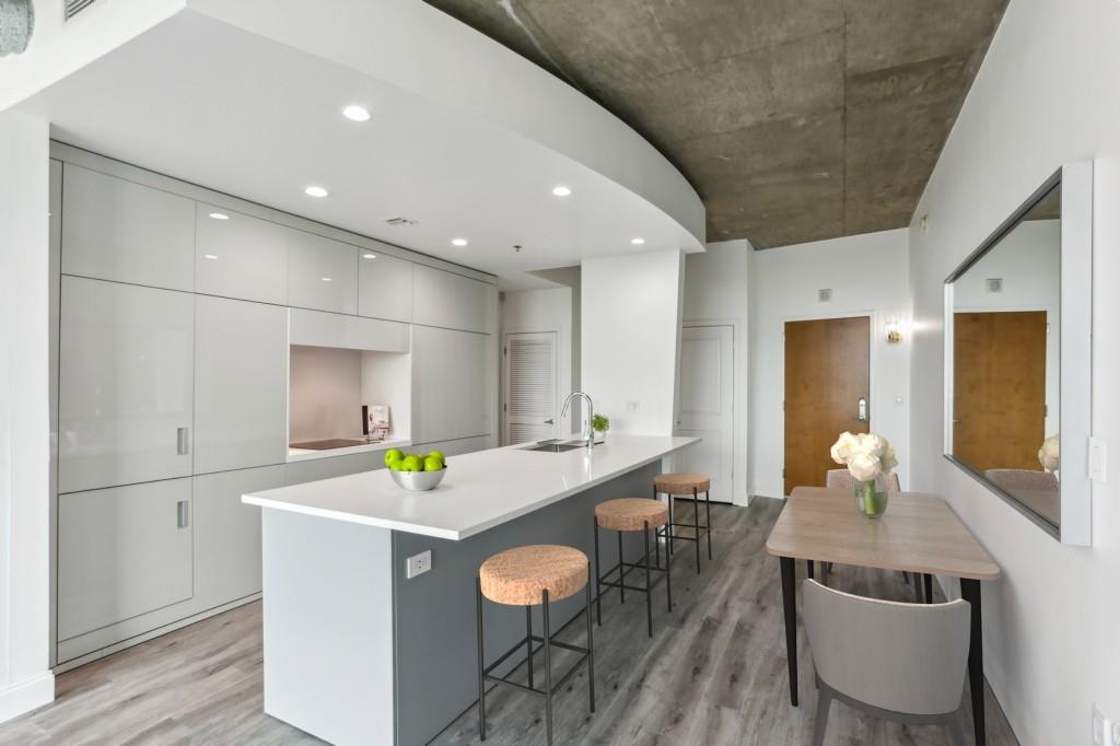 943 Peachtree Street NE 1515