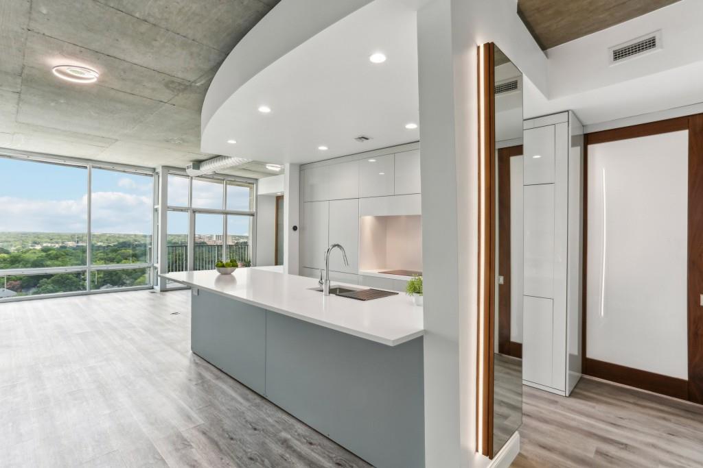 943 Peachtree Street NE 1515