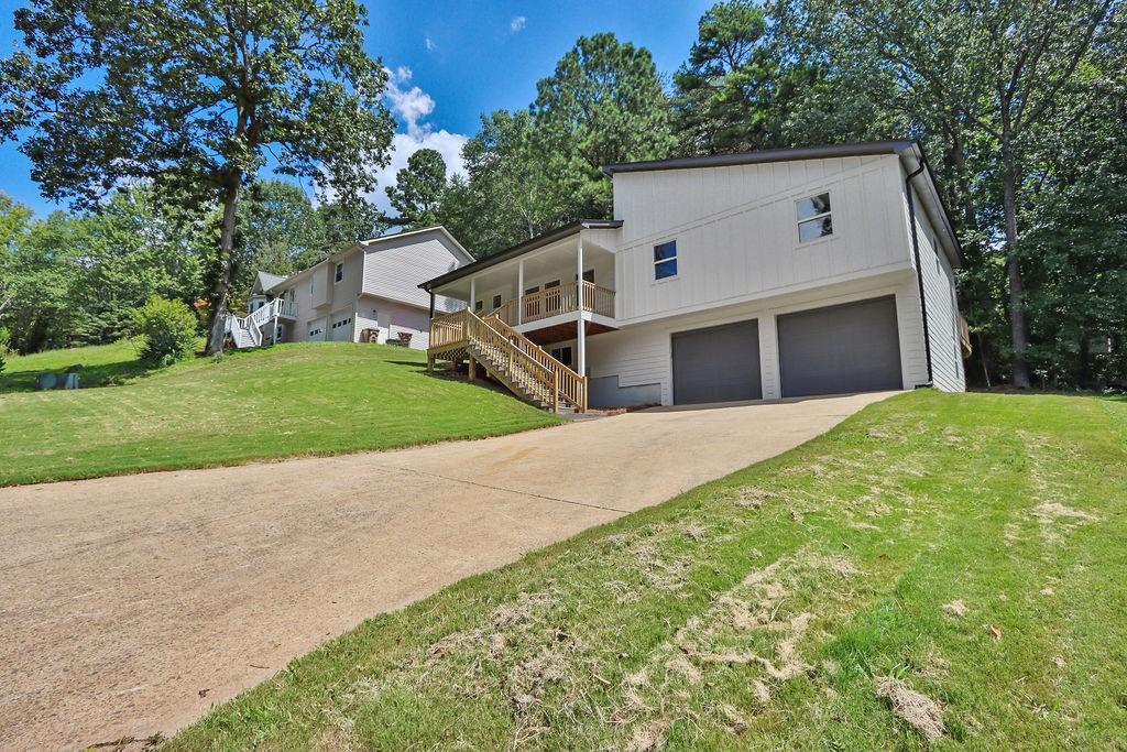 2768 Hawk Trace Court NE
