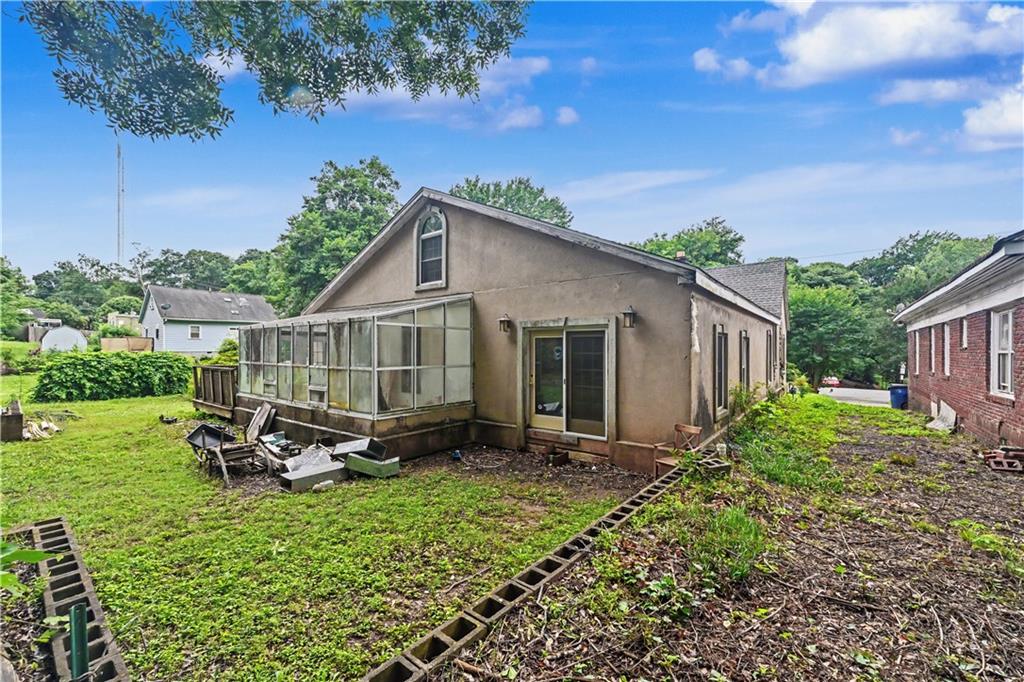 425 Page Avenue NE