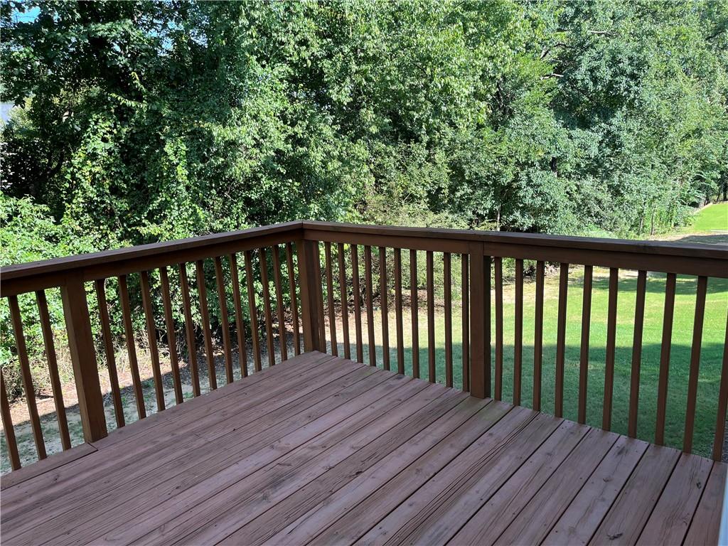 555 Midhurst Place