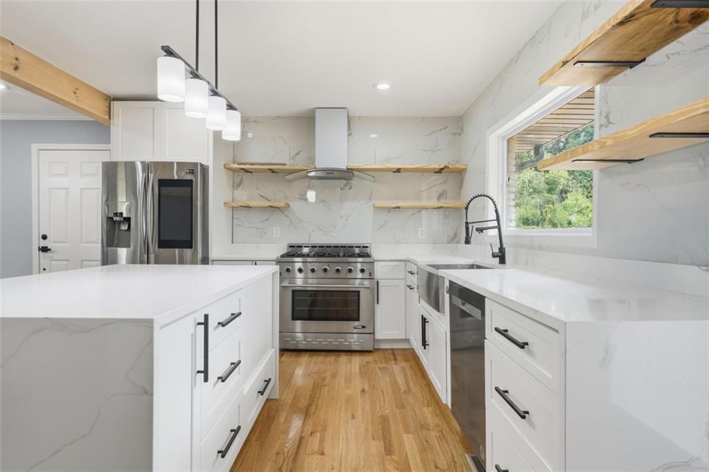 1971 Honeysuckle Lane SW