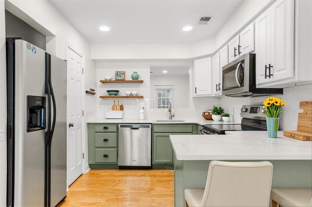 232 Peachtree Hollow Court