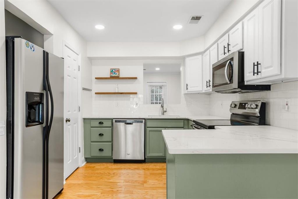 232 Peachtree Hollow Court