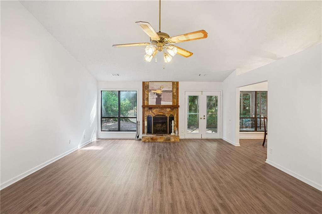 1090 Creekwood Cove