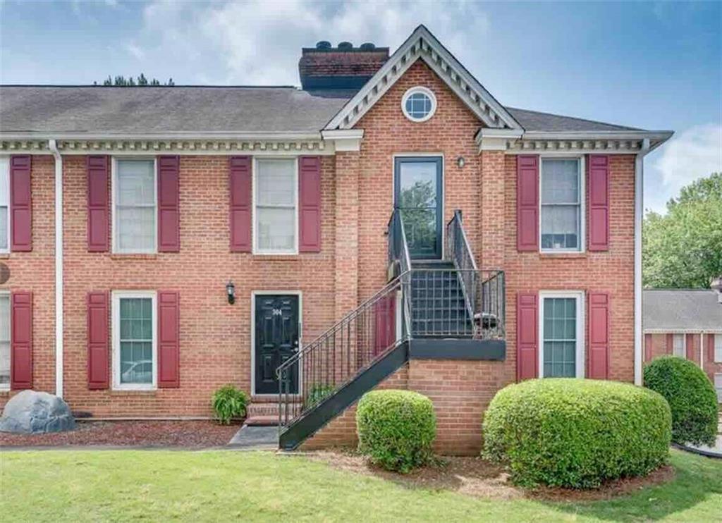 Coral Ridge Commons - Residential Lease