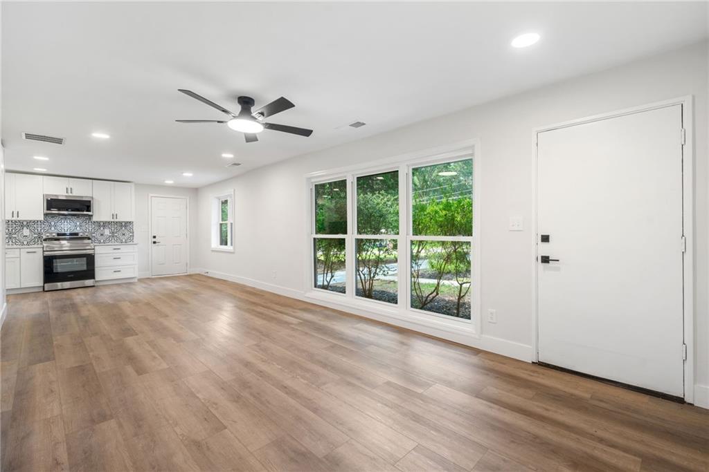 3485 Longleaf Dr
