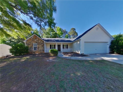 Homes For Rent - 410 Red Oak Court<br/> Monroe, GA 30655
