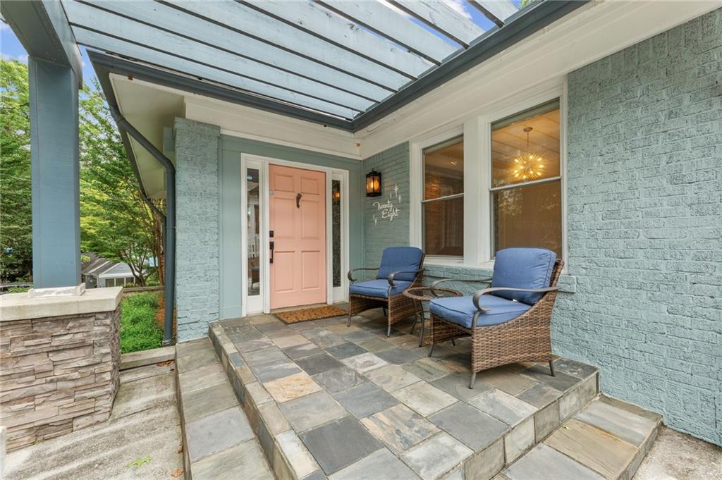 28 Peachtree Hills Avenue NE