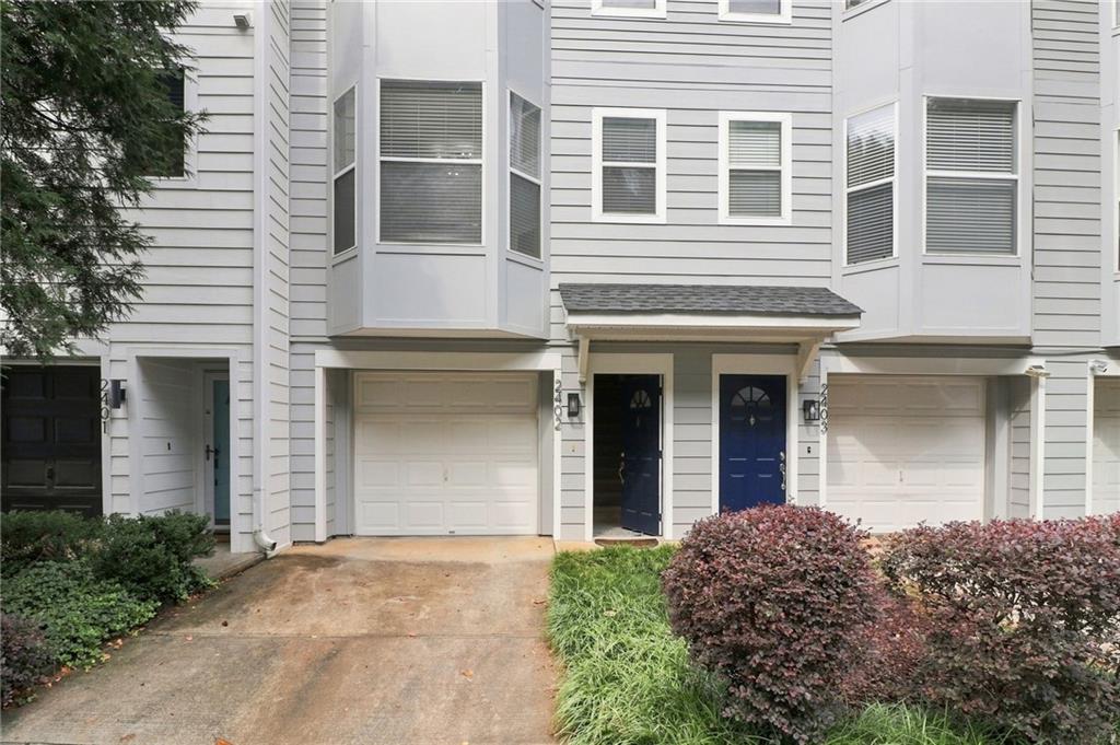951 Glenwood Avenue SE 2402