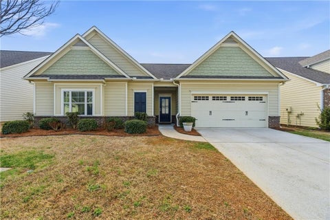 Homes For Sale - 4479 Clubside Drive<br/> Gainesville, GA 30504