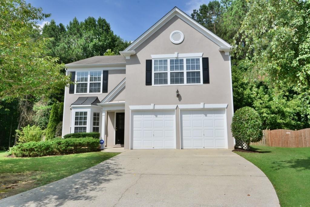 Charming home in sought-after Alpharetta/Johns Creek Area! House is move in ready! Clean exterior and interior. Larger lot on cul-de-sac and backyard is lush and fenced; Amenities located right around the corner; Walk to Findley Oaks, one of the best schools in GA! Convenient to retail shopping! This house is filled with charm and light! This home wont last long. Bring all your tenants
